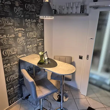 Ankinchen Apartman *